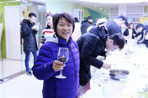 易道教育集团 | 2019爱你易久，元旦联欢会！
