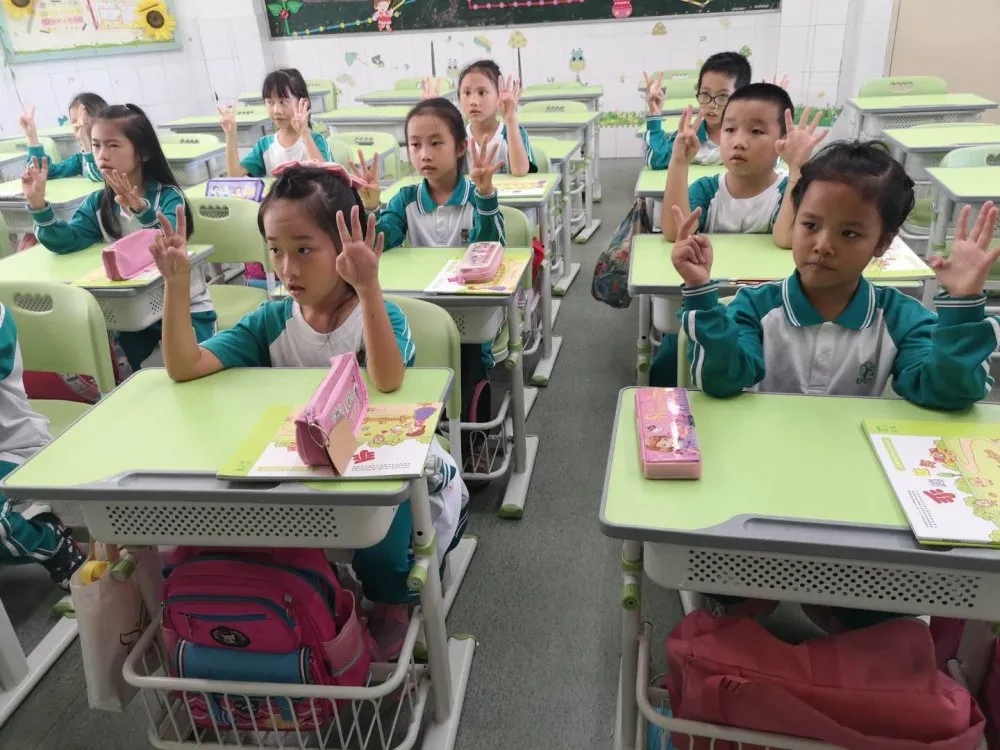 易道教育手脑速算课程走进广东省一级公立学校